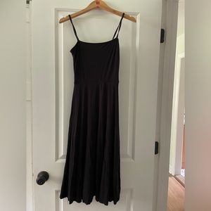 Aritzia Wilfred Free Midi shift dress SMALL